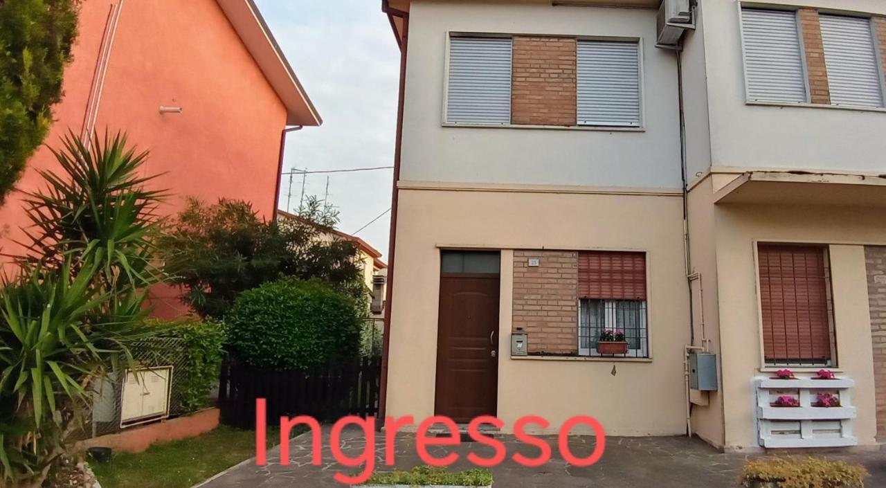 Locazione Mimosa Con Giardino Villa Ostellato Dış mekan fotoğraf